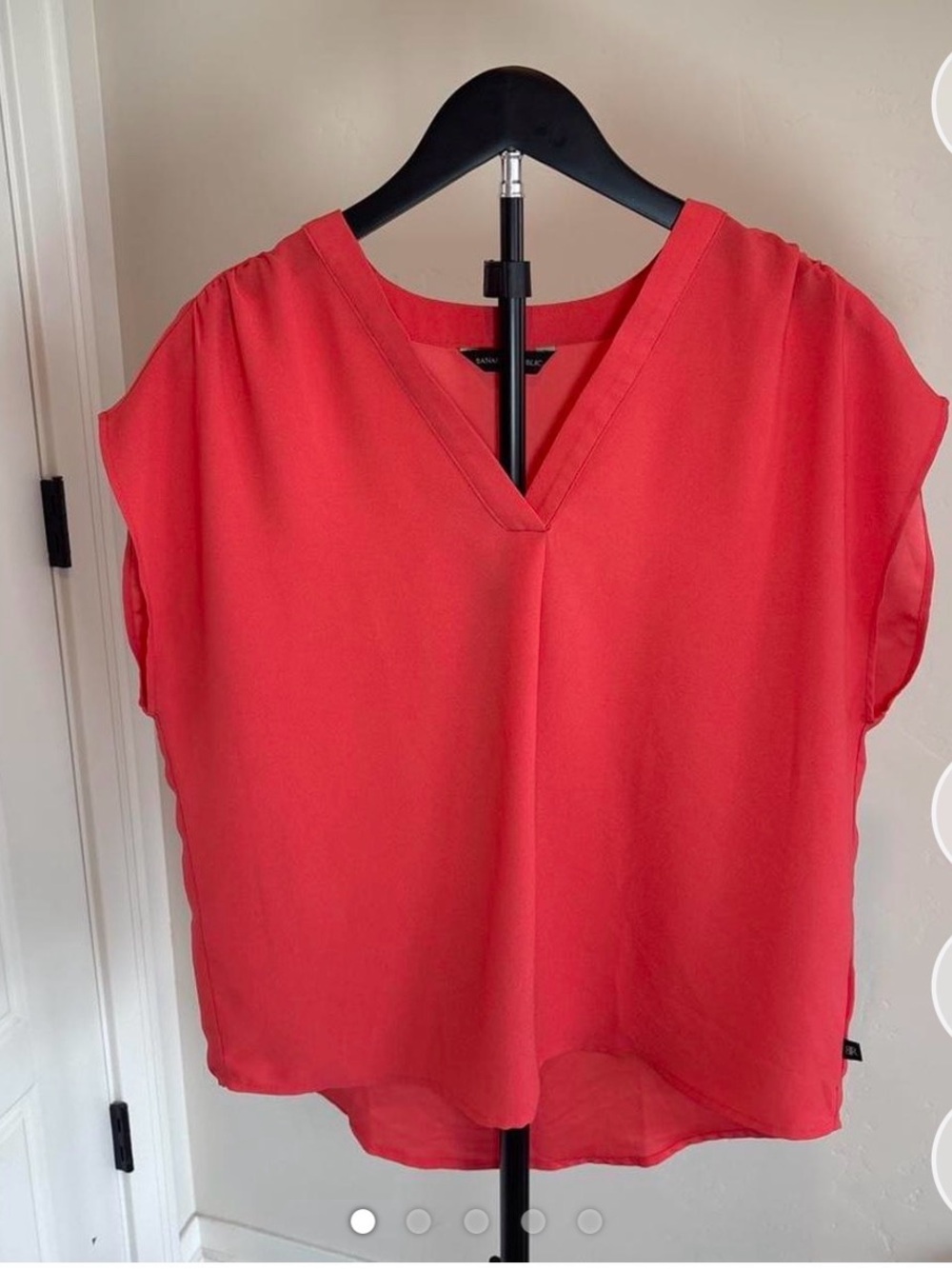 Banana Republic Coral V-Neck Blouse M